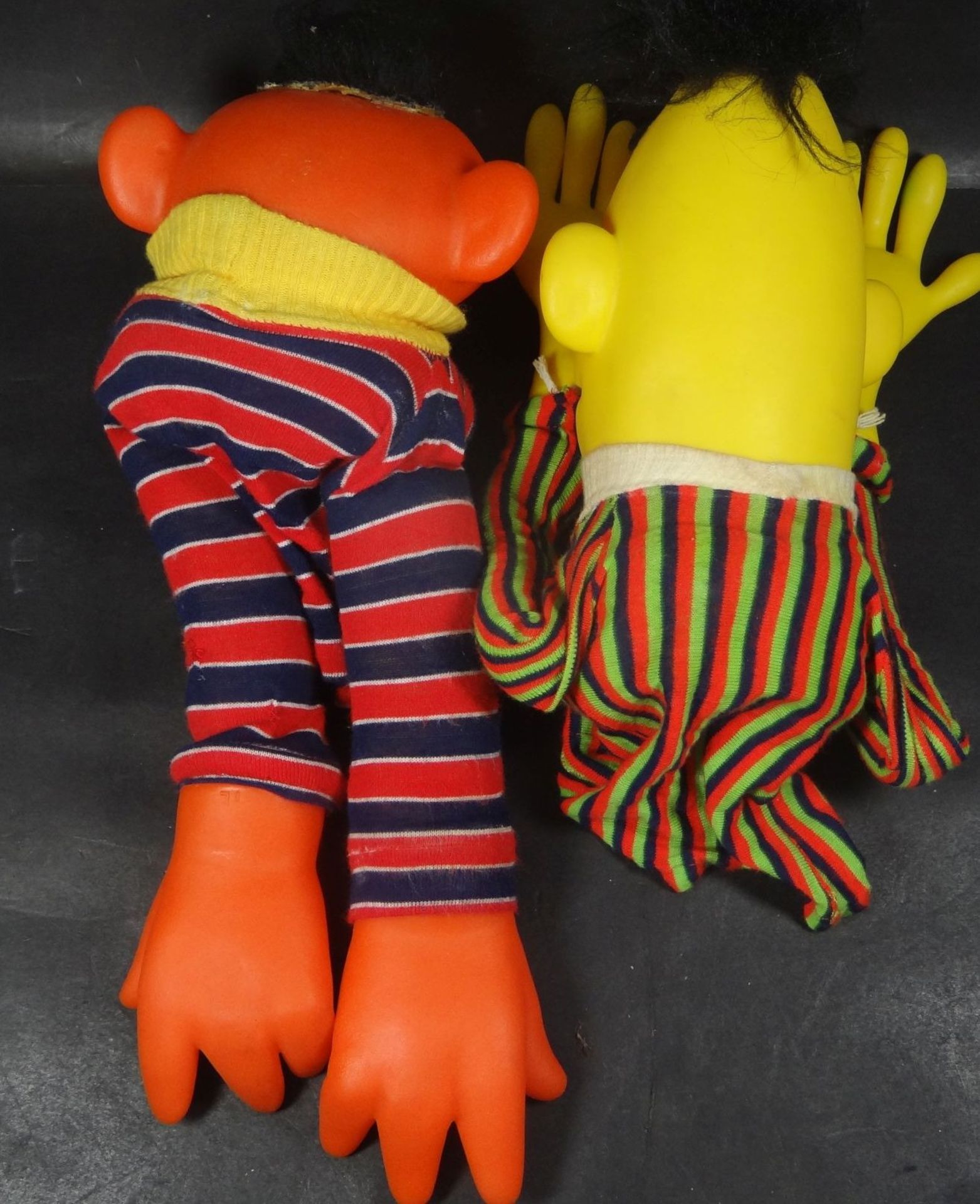 2 Handpuppen, Ernie und Bert, kunststoff, L-20 cm ohne Kleidung - Bild 3 aus 3