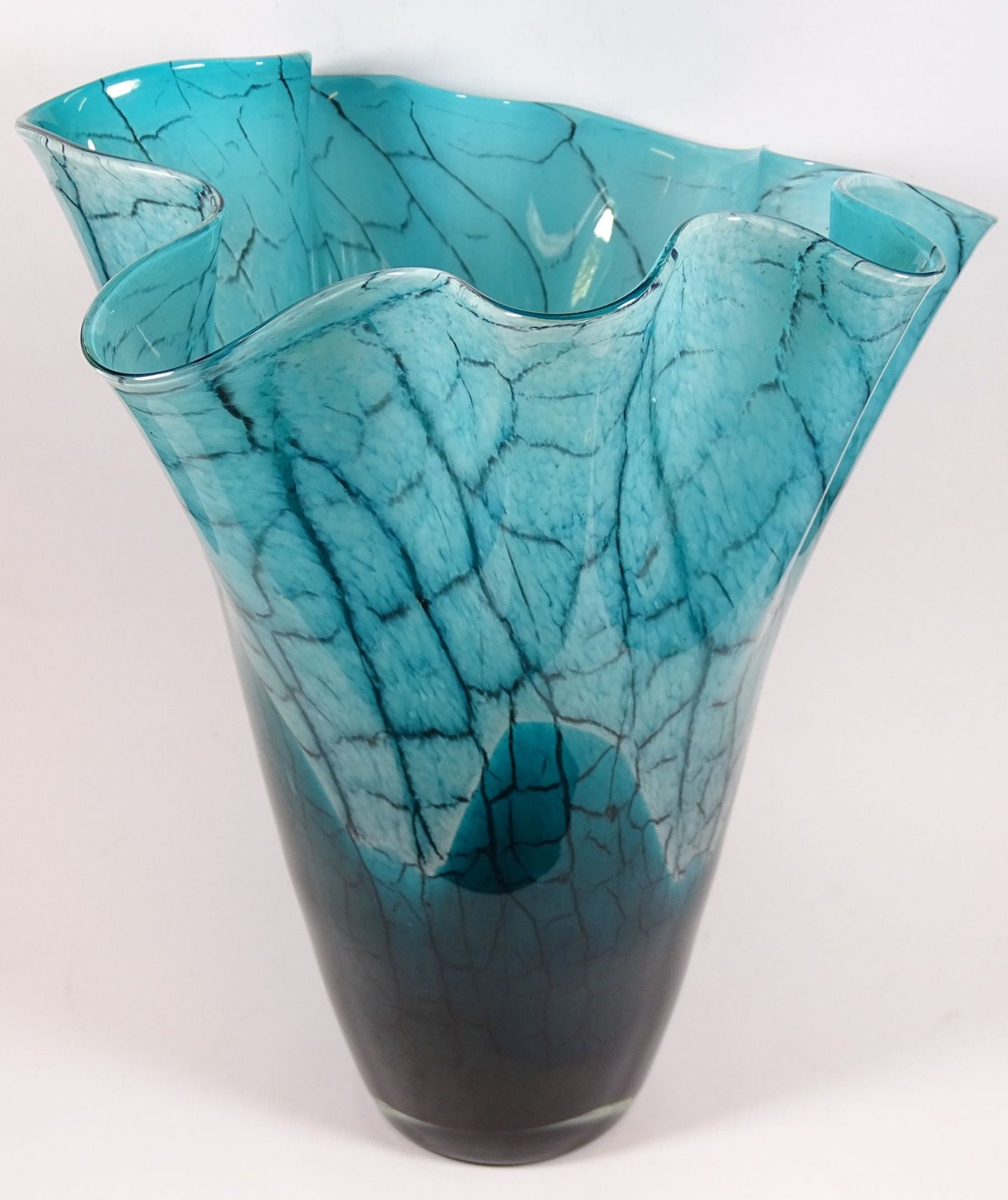 hohe, schwere Kunstglas-Vase, H-32 cm, D-27 cm