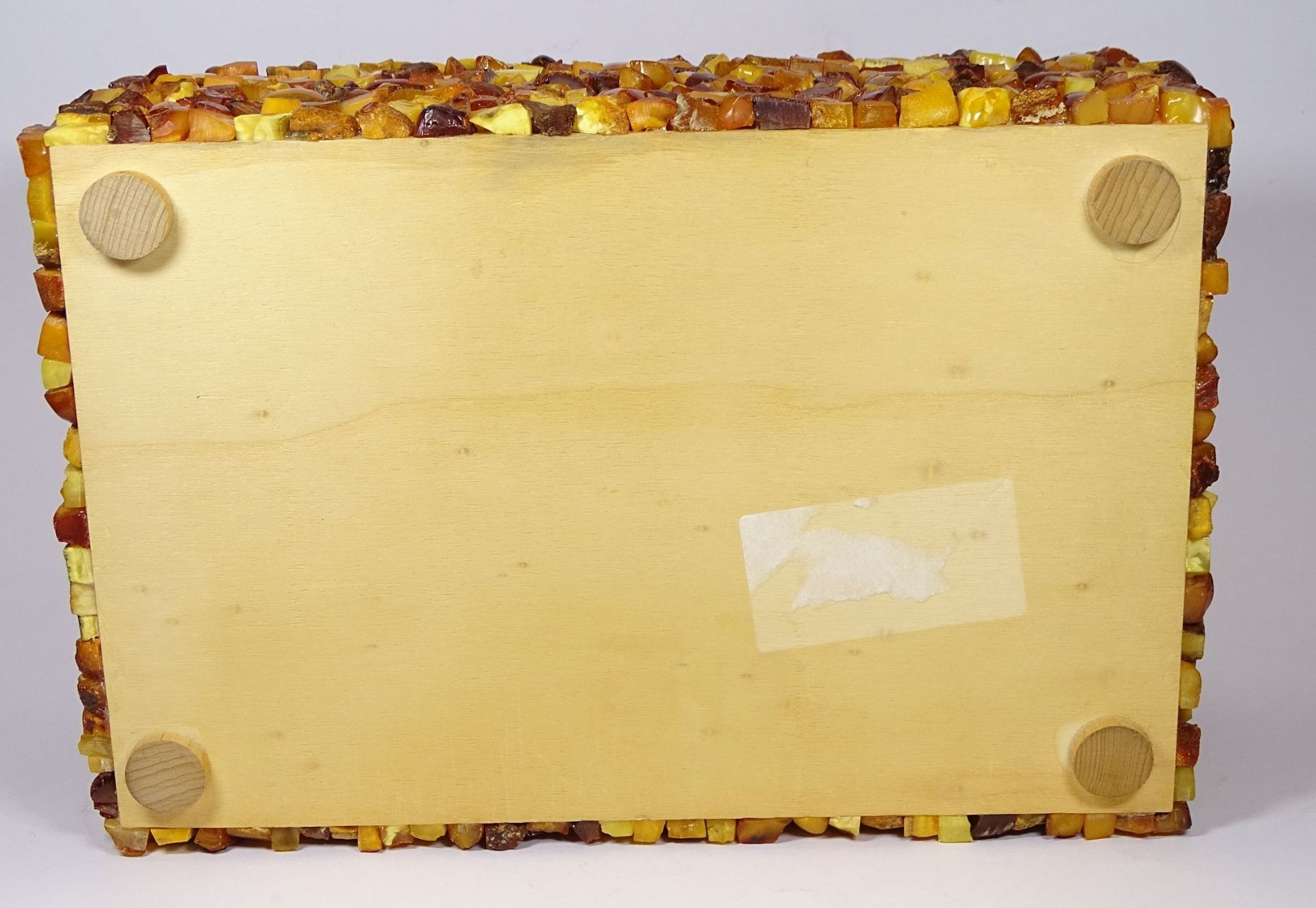 grosser Holzkasten, besetzt mit Bernsteinen, H-11 cm, 18x27 cm, ca. 1300 gr. - Bild 6 aus 7