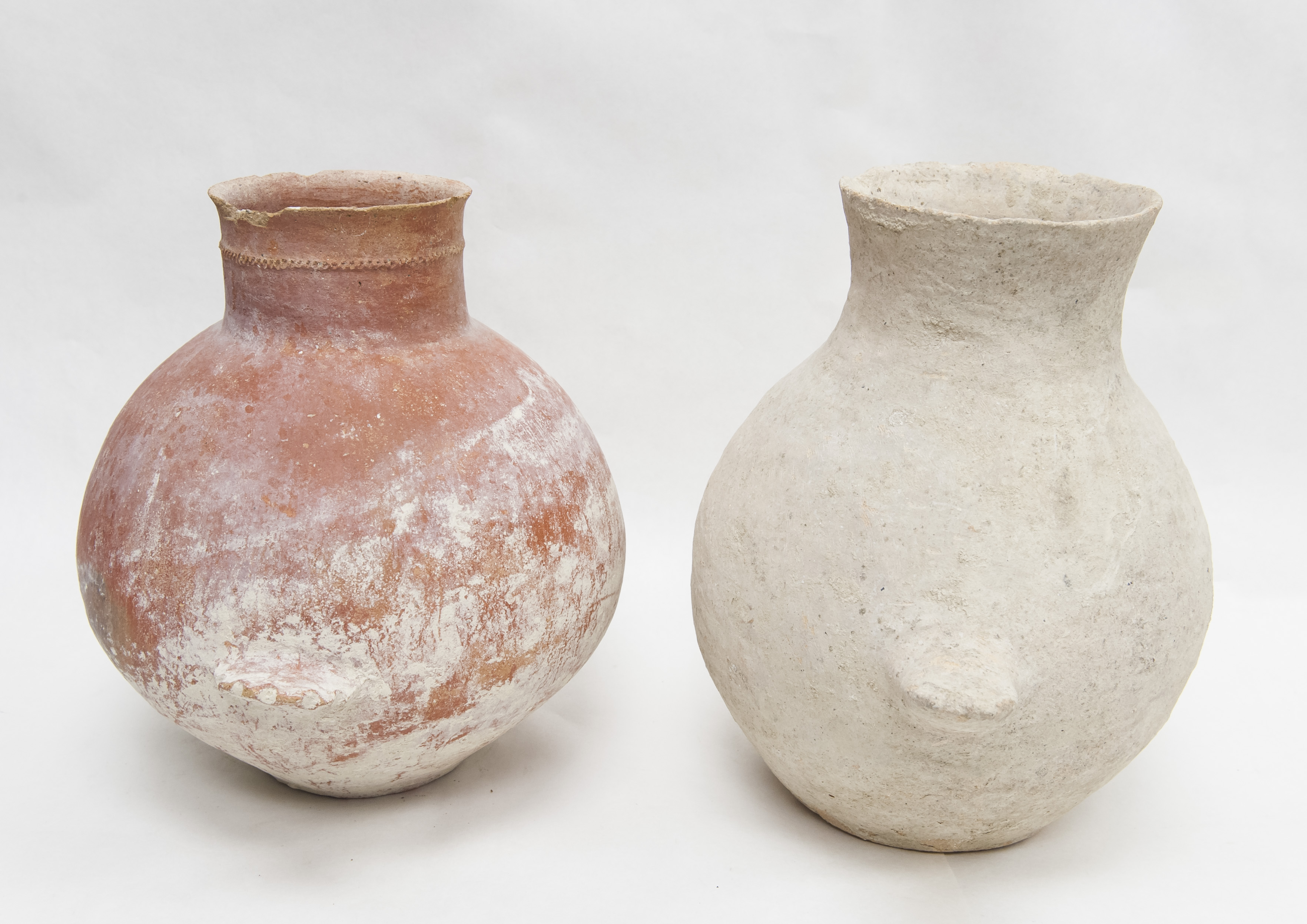 Two Ancient Pottery Vessels. - Image 2 of 10