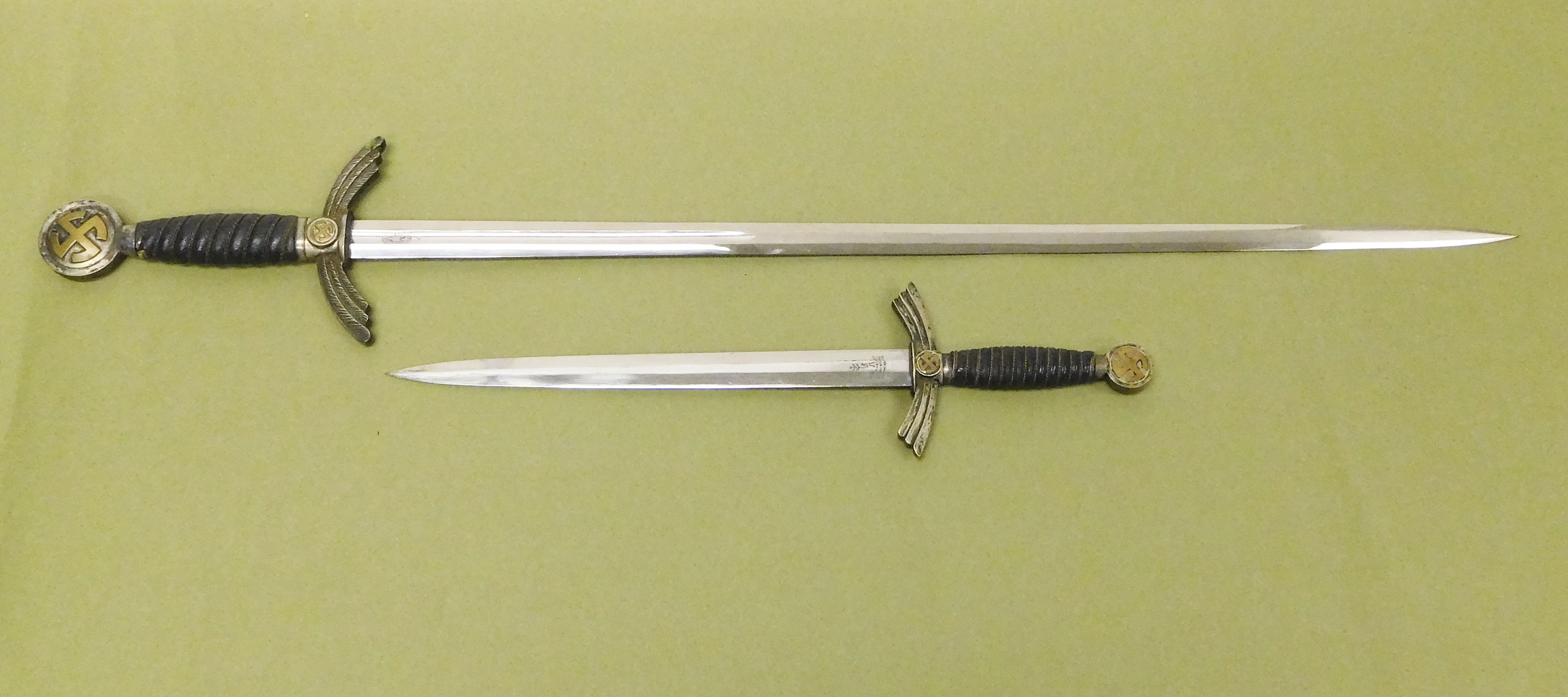 Early Luftwaffe Sword and Dagger. - Image 5 of 8