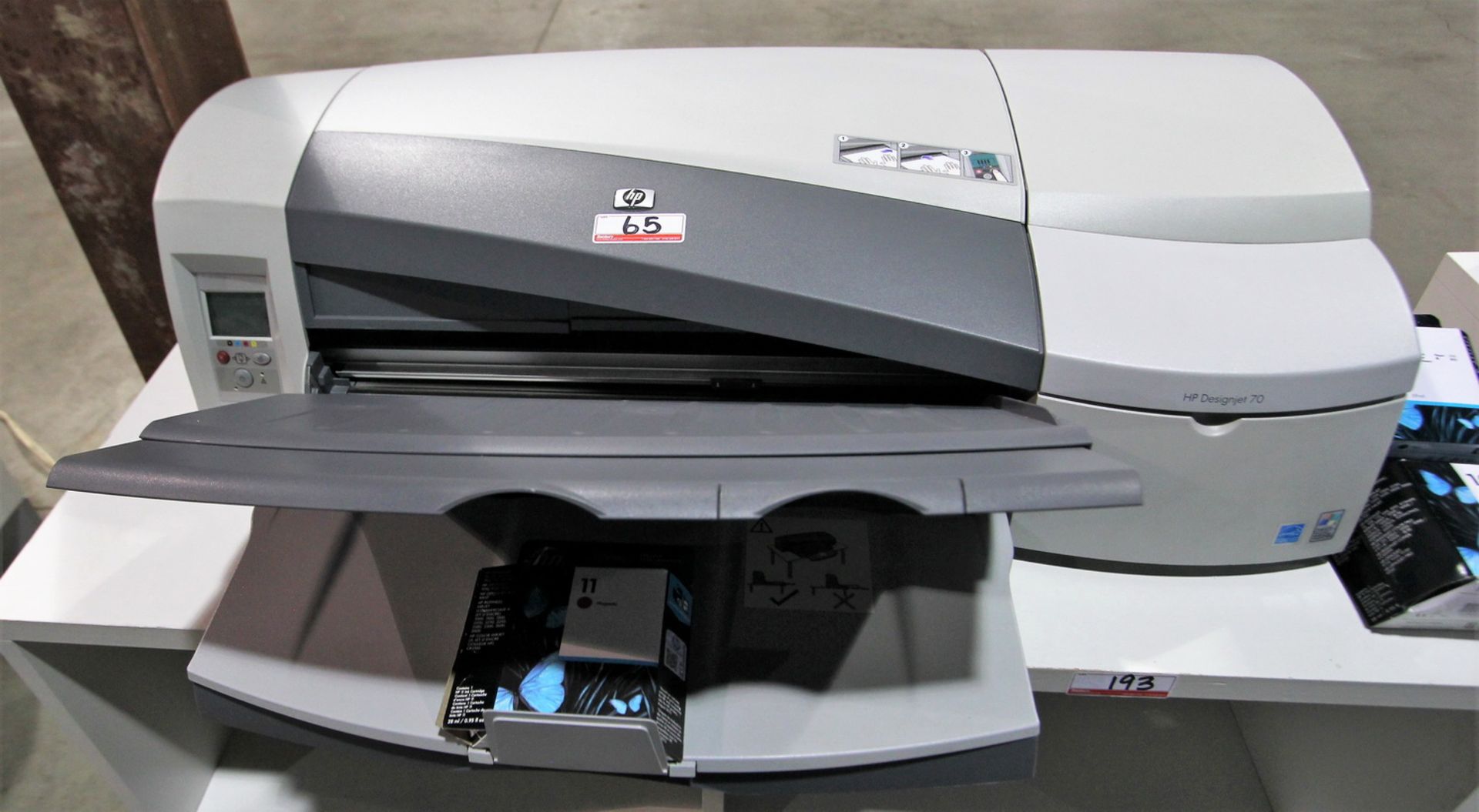 HP DESIGNJET 70 (Q6655A) WIDE FORMAT COLOR PRINTER W/ INK CARTRIDGES