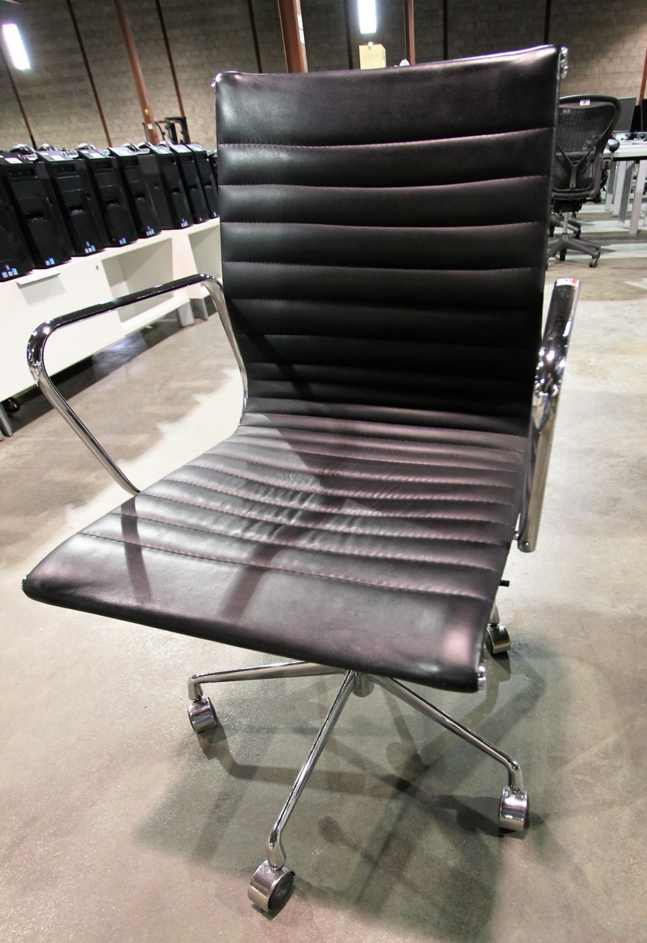 HERMAN MILLER EAMES BLACK LEATHER RIBBED OFFICE CHAIR