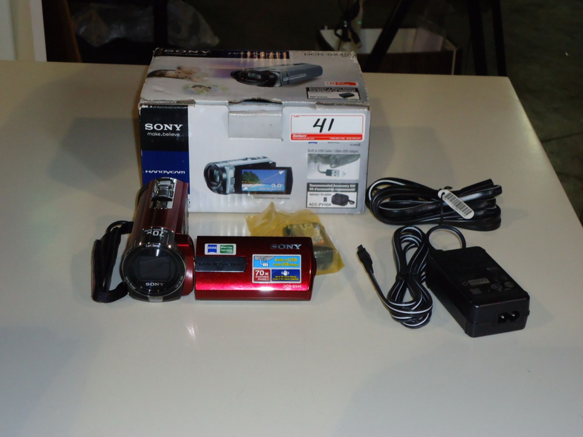 SONY HANDYCAM DCR-SX45 CAMCORDER W/ BATTERY, CHARGER, & PACKAGING