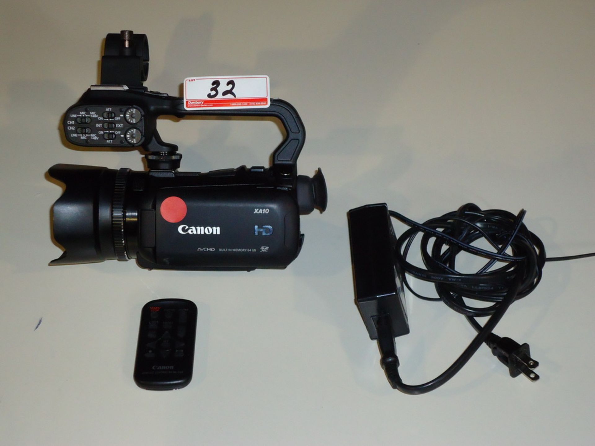 CANON XA10 AVCHD PROFESSIONAL CAMCORDER W/ BUILT-IN 64GB MEMORY C/W POWER CORD & REMOTE