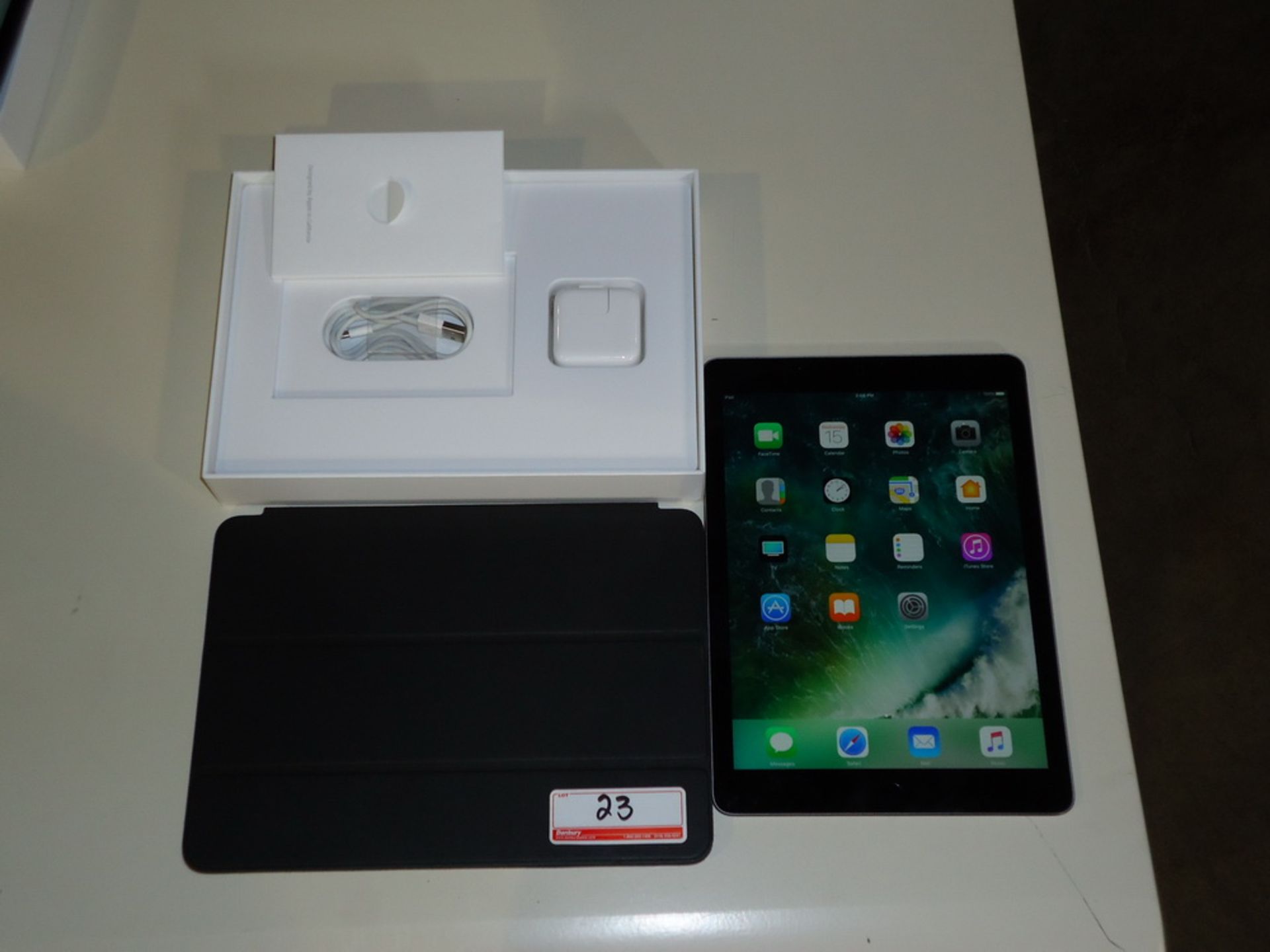 APPLE IPAD AIR 2 (MGKL2CL/A) WI-FI 64GB SPACE GRAY TABLET C/W POWER ADAPTER, CABLE, & PACKAGING, S/N