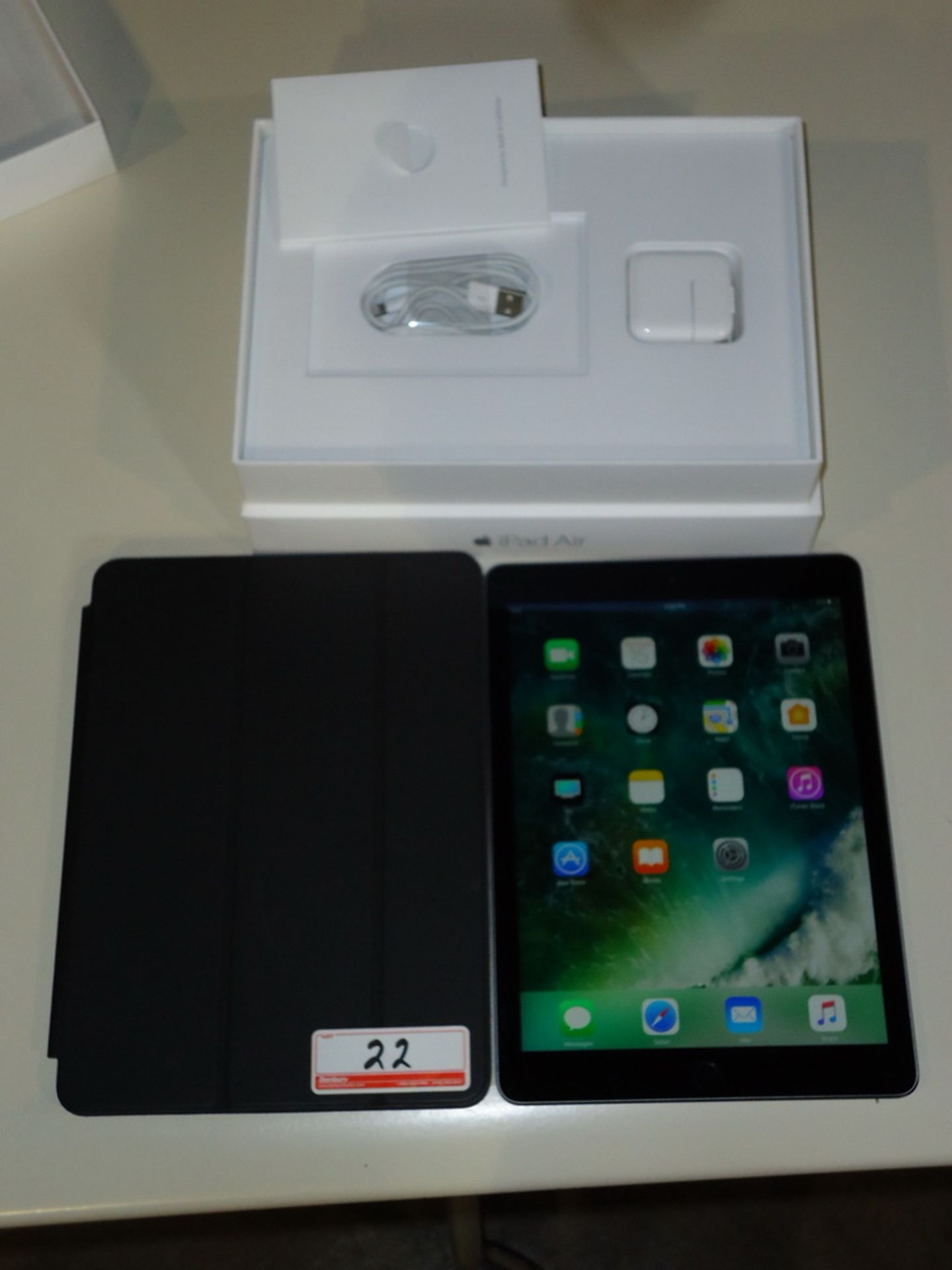 APPLE IPAD AIR 2 (MGKL2CL/A) WI-FI 64GB SPACE GRAY TABLET C/W POWER ADAPTER, CABLE, & PACKAGING, S/N