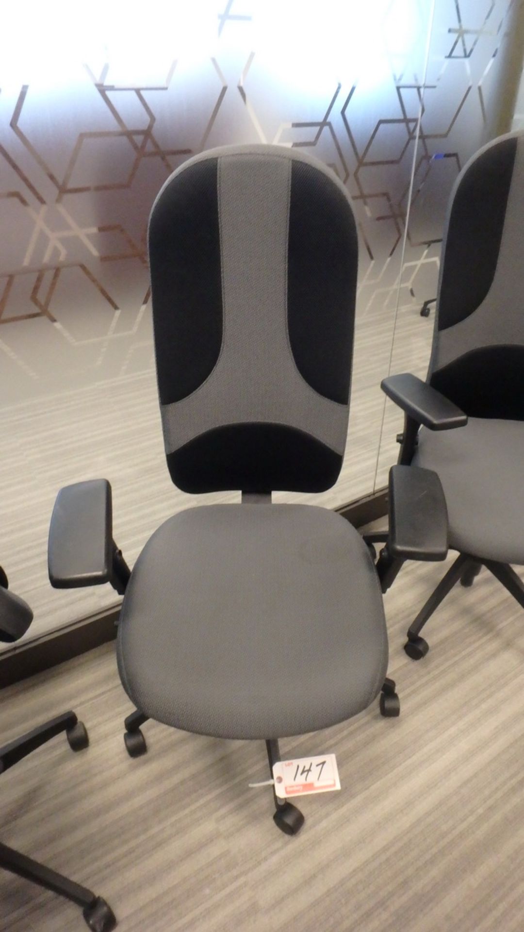 GLOBAL OBUS-ULTRA-FORME 2-TONE BLACK/GREY HIGH-BACK MULTI-TILT CHAIR