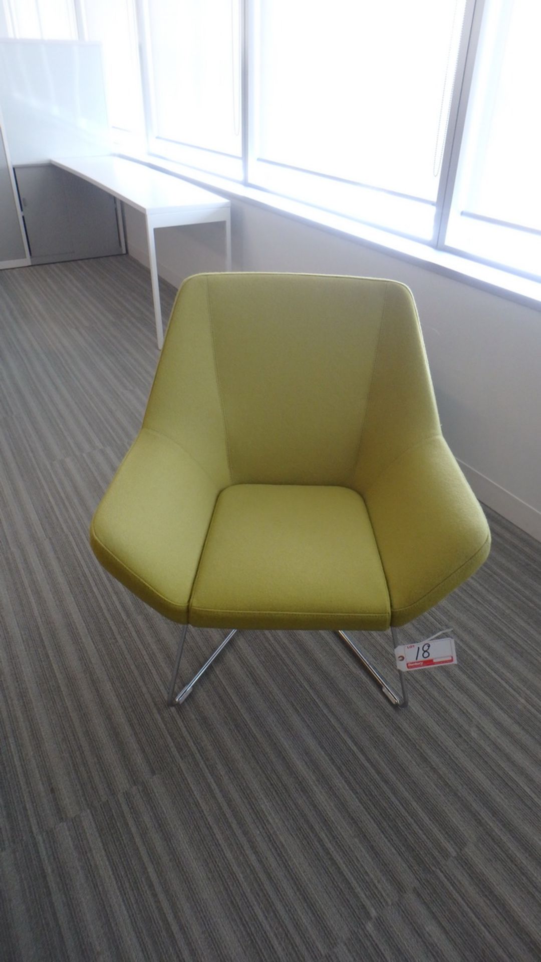 KEILHAUER CAHOOTS OLIVE GREEN FABRIC LOUNGE CHAIR