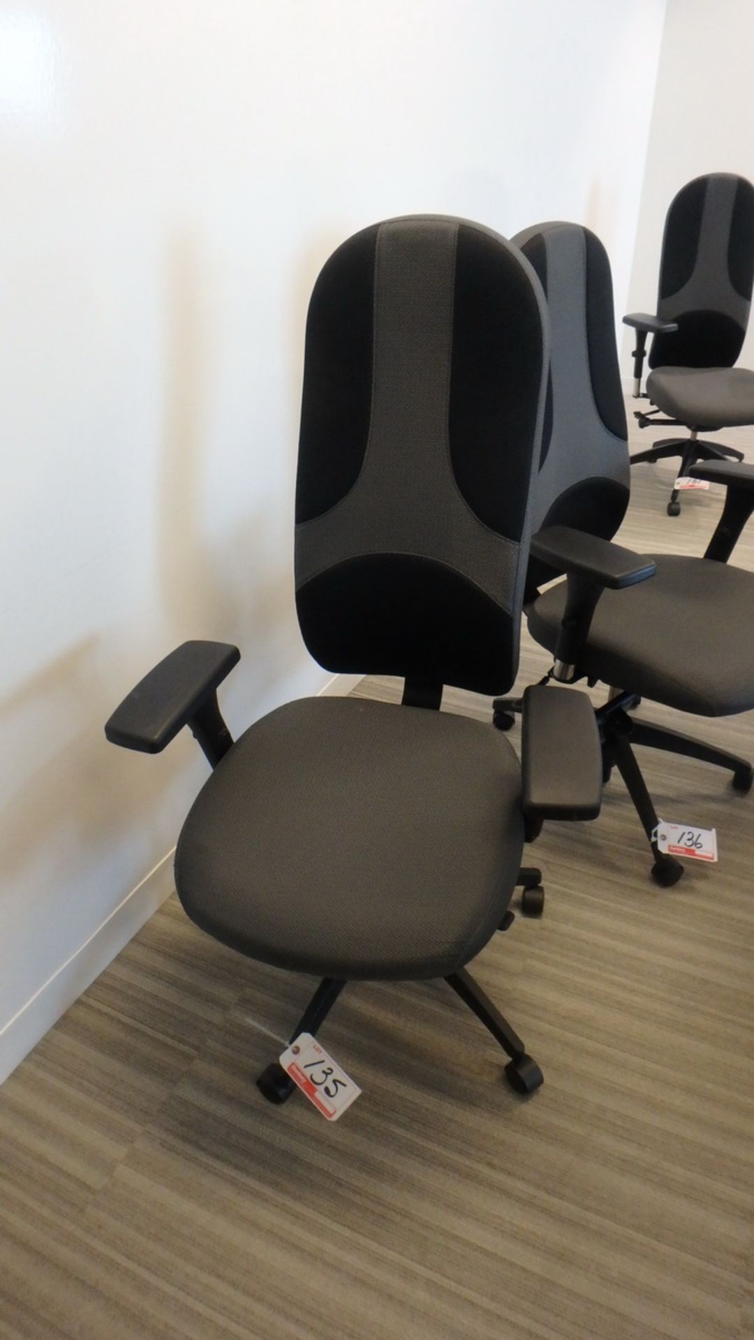 GLOBAL OBUS-ULTRA-FORME 2-TONE BLACK/GREY HIGH-BACK MULTI-TILT CHAIR