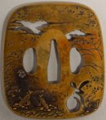 meisterliche Tsuba Bronze 19. JH. Quadratische Form mit vierpassigen Umriss, Silhouetten eines Hasen