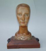 Holz-Kopf gefasst aus Klosternachlass, 19. Jhd. Buche geschnitzt mit Resten alter Fassung, nach