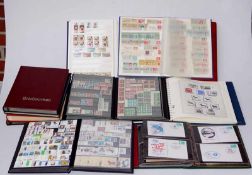 Umfangreiche Briefmarkensammlung, 12 Alben große, thematisch gegliederte Sammlung in 12 Alben, meist