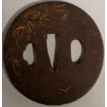 Tsuba, Eisen, Japan Edo 18. Jh. Rund, , Drachenfratze und wolkenband mit Silber und Goldeinlagen 6,