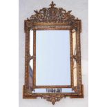 herrschaftlicher Salonspiegel des Historismus, um 1900 Rahmen aus Holz gestuckt, bronziert und