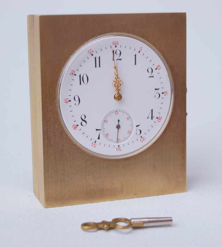 Reiseuhr, mit Union Glashütte Glockenwerk , um 1900 das Gehäuse aus gebürsteter Bronze, weißes