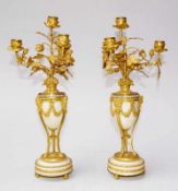 Pärchne Louis XVI Stil Kandelaber - Marmor und verg Bronze Rundbasis auf drei Hufförmigen