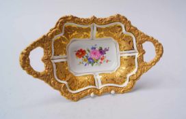 Staatlich Meissen (Unterglasurblaue Schwertermarke 1924-1934): Prunkschale mit Blumenbouquet