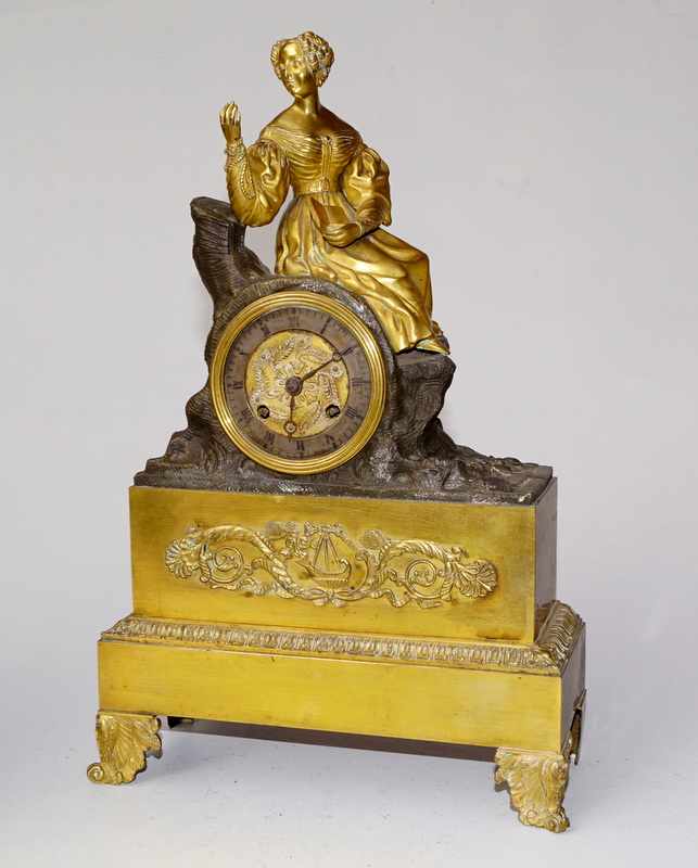 Biedermeierpendüle -Frankreich um 1820 Bronze dorée Bronze vergoldet und brüniert, vollplastische