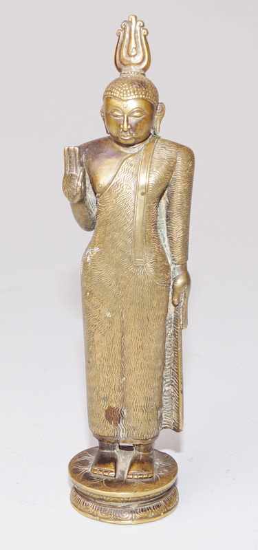 Stehender Buddha, Sri Lanka, 19.Jhd. massiver Bronze- Guss, außergewöhnlich fein ziseliert, Höhe