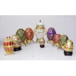 10 emaillierte, vergoldete Eier nach russischem Vorbild Metall vergoldet emailliert, teilweise auf