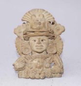 Figurengefäss in Form einer Gottheit - mesoamerikanischer Stil sitzende Götterfigur mit großen