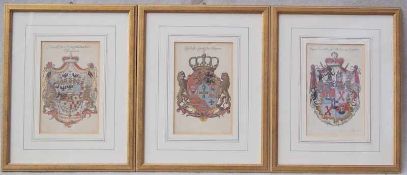 3 altkolorierte Kupferstiche, Fürstliche Wappen, 18. Jhd. 18,5x11cm etwas gebräunt, Passepartout und