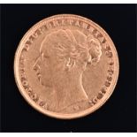 A Victorian full sovereign 1886, 7.9 grams.