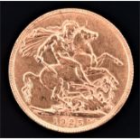 A George V full sovereign 1925, 8 grams.