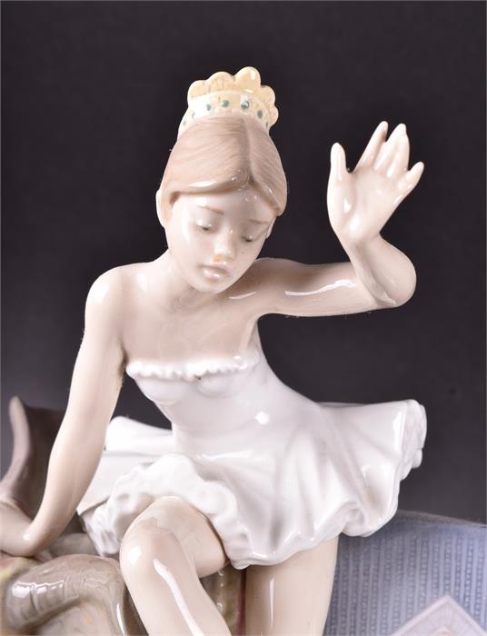 A large limited edition Lladro figure group entitled 'Circus Parade' figures include a chimpanzee - Image 4 of 6