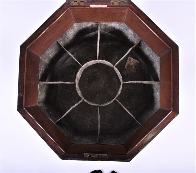 A fine George III octagonal wine cooler with cross-banded decoration, the tapering sides with oval - Image 2 of 14