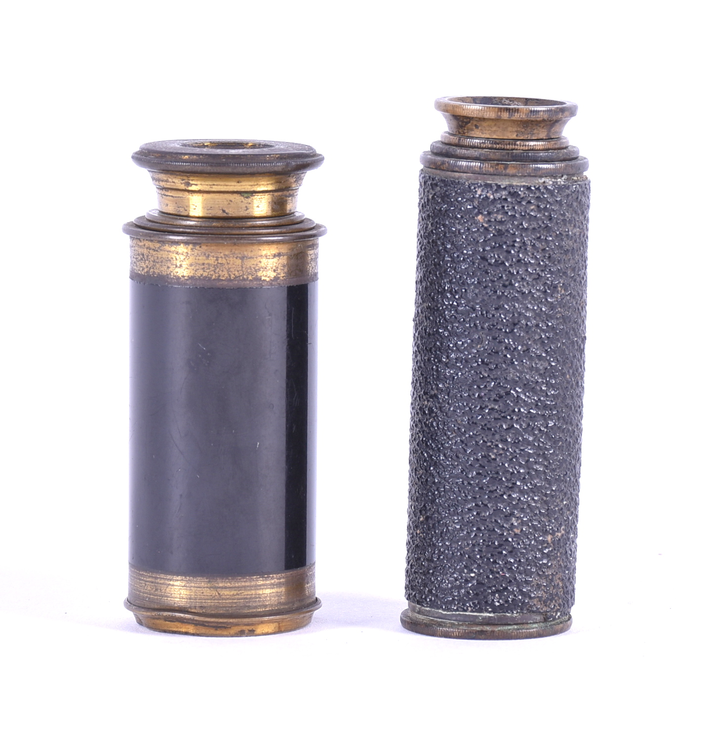 Two miniature brass telescopes each in four segments, lenses intact, one with textured body. - Image 6 of 6
