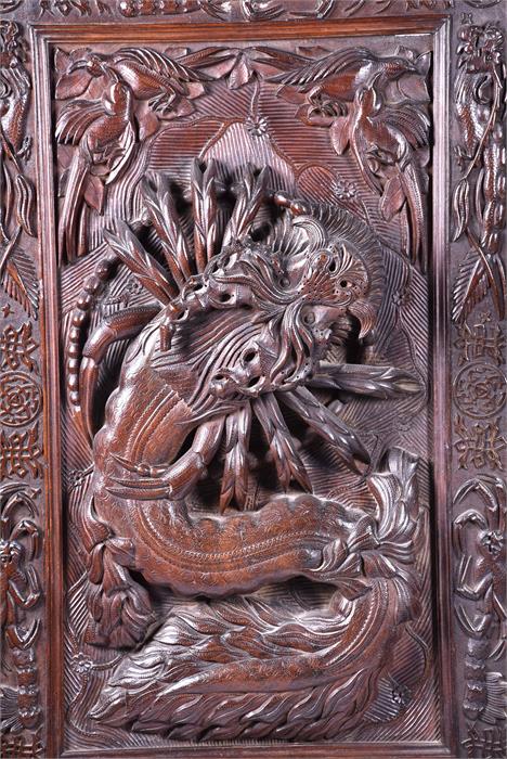 A large and impressive early 20th century Oriental hardwood screen the three panels elaborately - Image 4 of 17