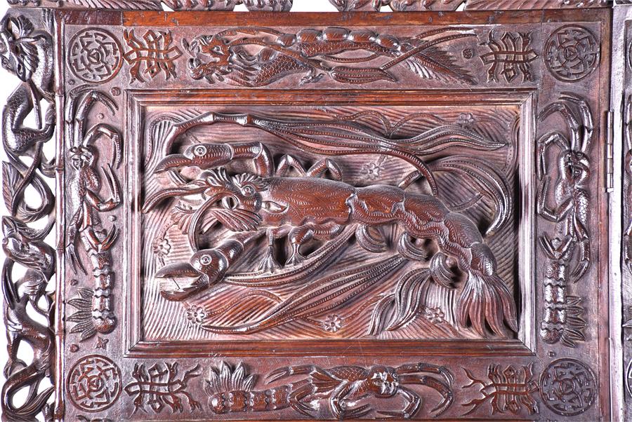 A large and impressive early 20th century Oriental hardwood screen the three panels elaborately - Image 12 of 17