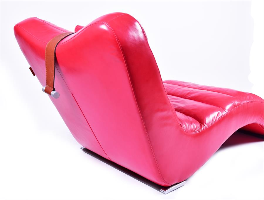 A contemporary Italian Contempo red leather upholstered recliner the curved form with over-stuffed - Image 6 of 10