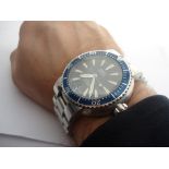 Oris TT1 DIVER AUTOMATIC WATCH. _x00D_Stainless steel band._x00D_Blue dial._x00D_Watche comes with