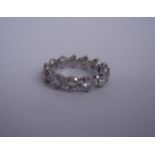 13 diamonds. Each diamond approx. 0.20 CT. Total diamond weight approx.: 2.60 CT. Clarity: SI Colour