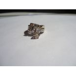 18k yellow gold Baguettes diamonds details Solitaire diamond approx.: 0.33 CT Ring Size: J1/2. Total