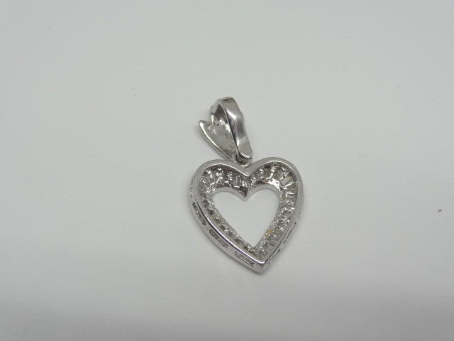 18k white gold Pendent 2.8 gr 28 baguettes diamonds - Image 2 of 2