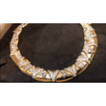 Yellow gold and diamond necklace with 44.25ct of high Quality diamond.