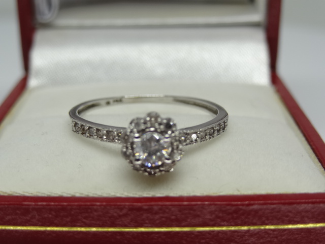 Round Halo Diamond Engagement Ring