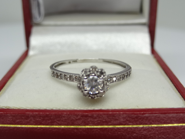 Round Halo Diamond Engagement Ring - Image 2 of 3
