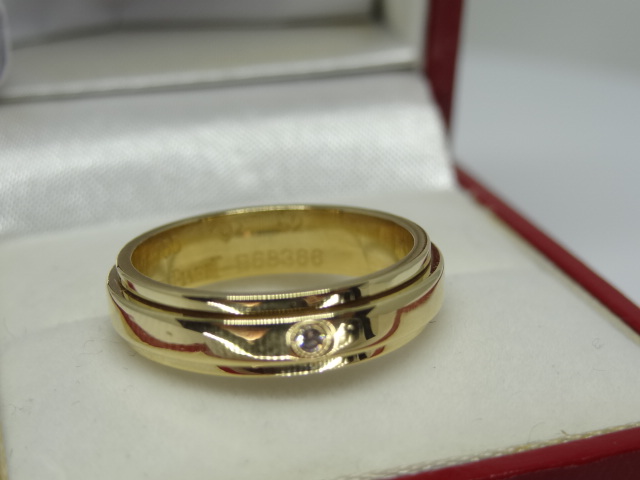 Piaget Possession Diamond Gold Ring - Image 4 of 8