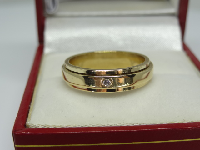 Piaget Possession Diamond Gold Ring - Image 6 of 8