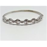 Bangle 18k white gold 17 diamonds Total diamond weight approx.: 0.35 CT