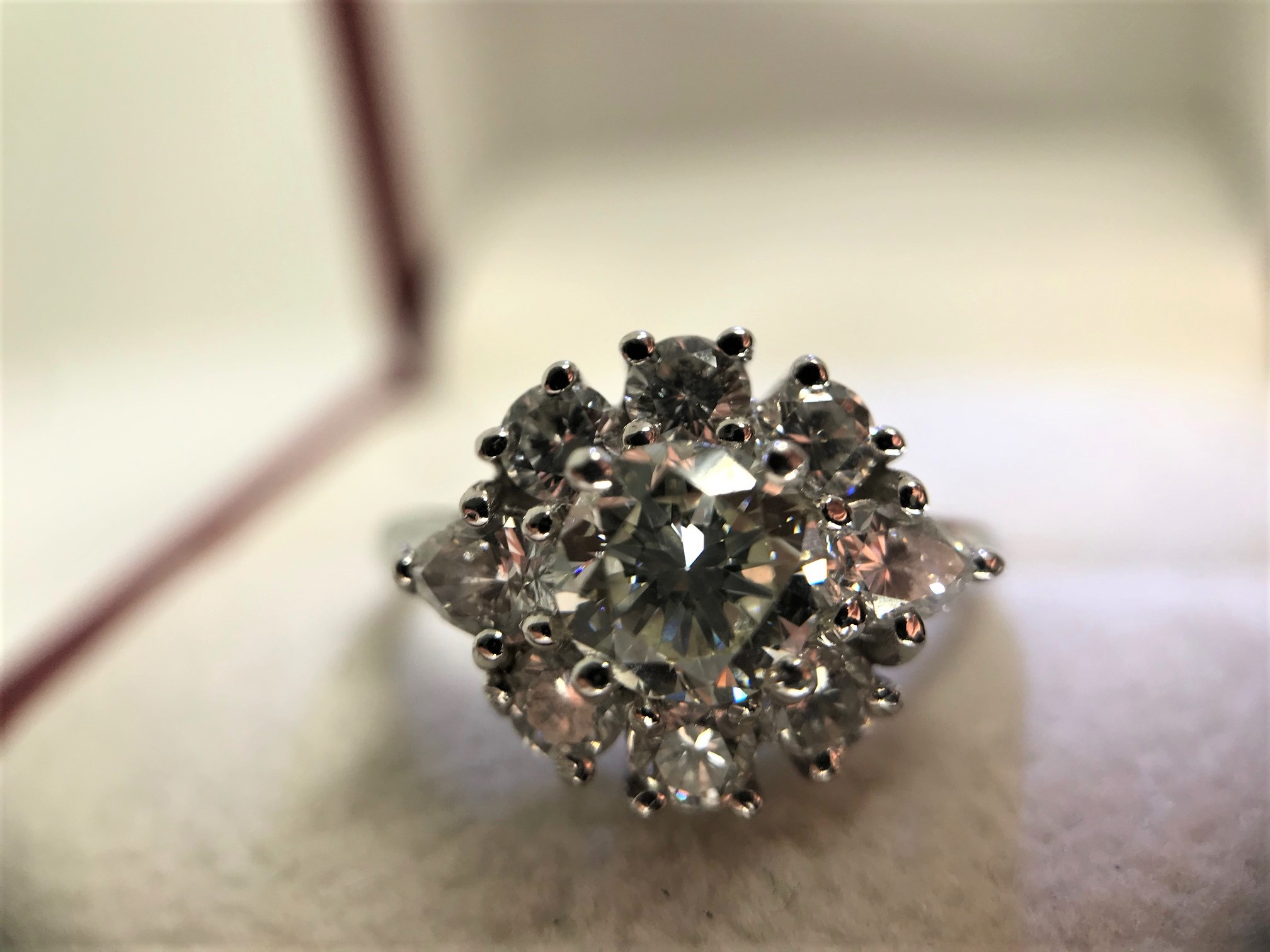 Platinum Flower Shaped diamond Ring - Image 2 of 5