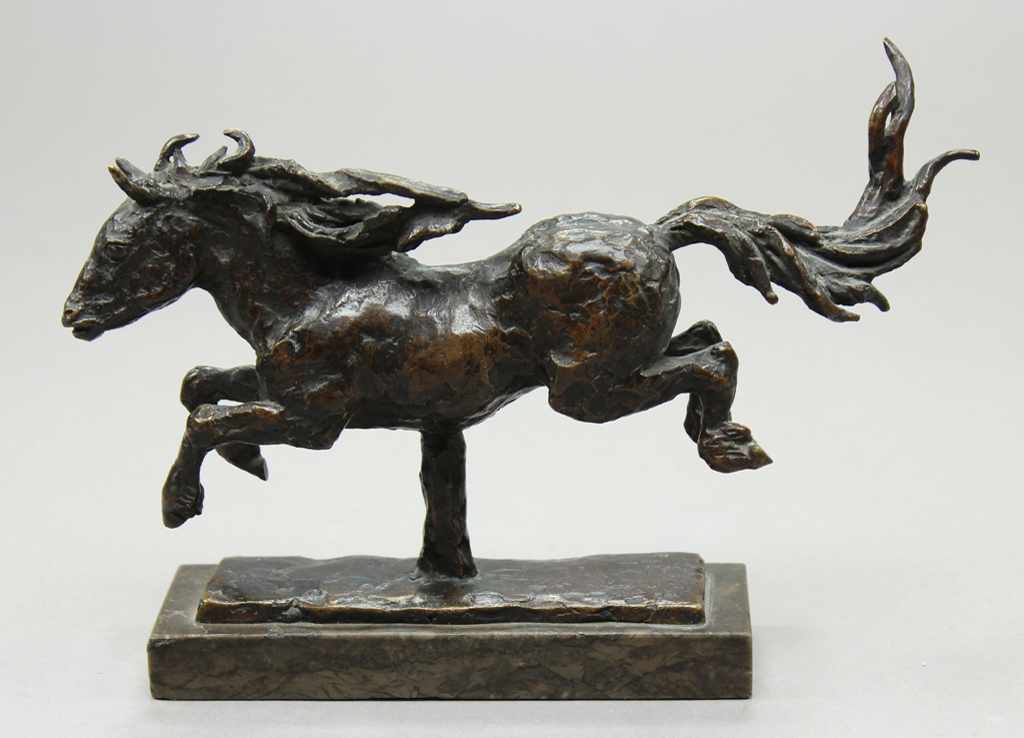 Sintenis, Reneé (1888 Glatz-Berlin 1965) "Springendes Shetlandpony". Bronze mit dunkelbrauner