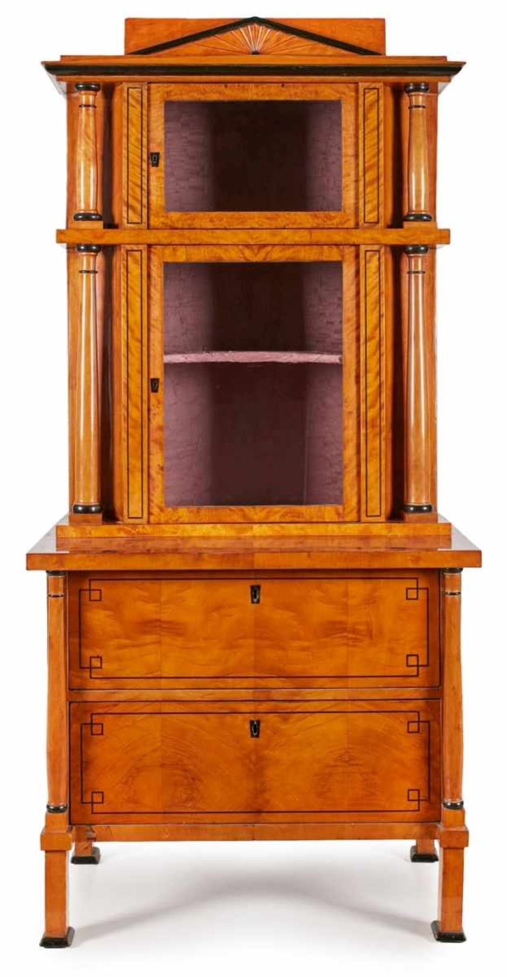 Biedermeier-Anrichte, süddt. um 1825-30. Geflammte Birke furn. 2-schübige Kommode m. seitl.