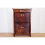 Mahonie Empire secretaire a abattant met marmeren blad en bronzen beslag, lade en schrijfklep