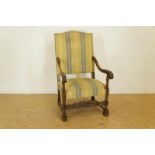 Walnut Renaissance-style chair with striped fabric. Noten Renaissance-stijl stoel met gestreepte